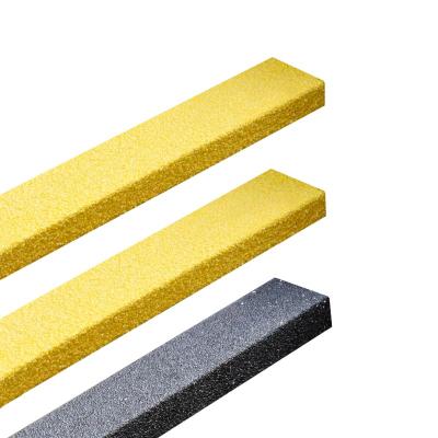 Nez de marche antidérapant en fibre de verre (PRV) gros grain 