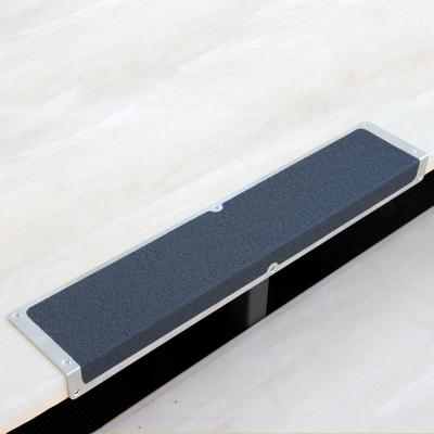 Profilé d'escaliers antidérapant avec nez en aluminium m2™  Easy Clean noir 
